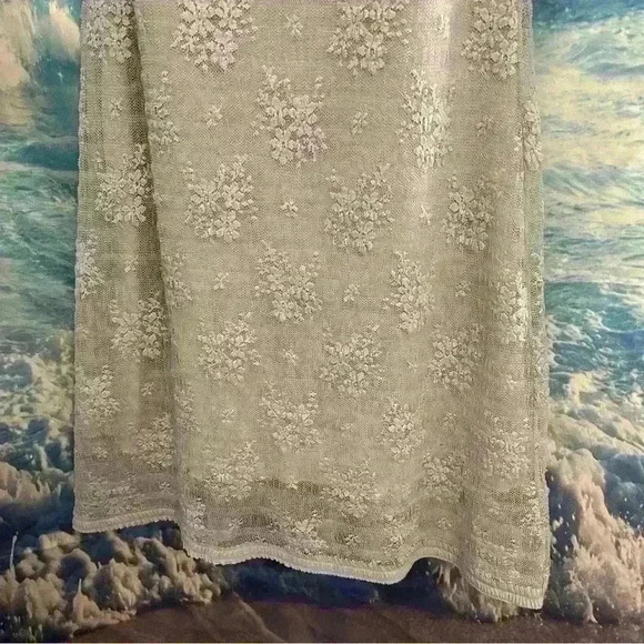 Lace Topper Brand Off-White Light Gray Floral Short Dress - Picture 4 of 10